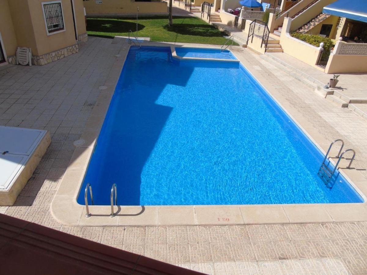 Villa Martin Secure Complex Two Bed Apartment With Access To Six Pools سان ميجيل دي ساليناس المظهر الخارجي الصورة