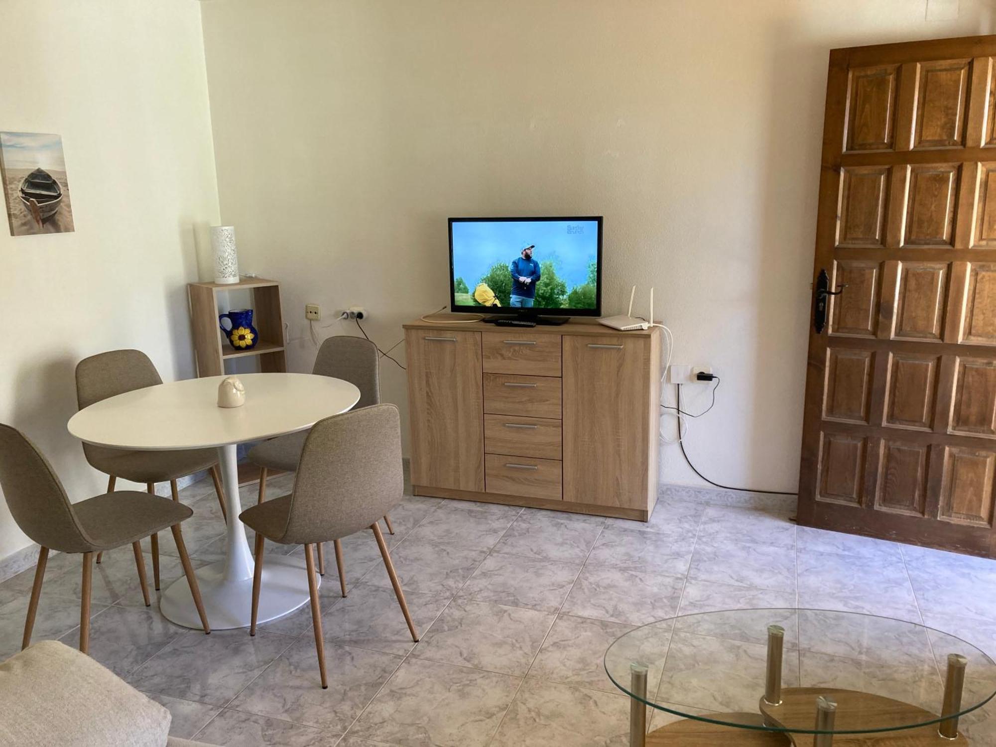 Villa Martin Secure Complex Two Bed Apartment With Access To Six Pools سان ميجيل دي ساليناس المظهر الخارجي الصورة