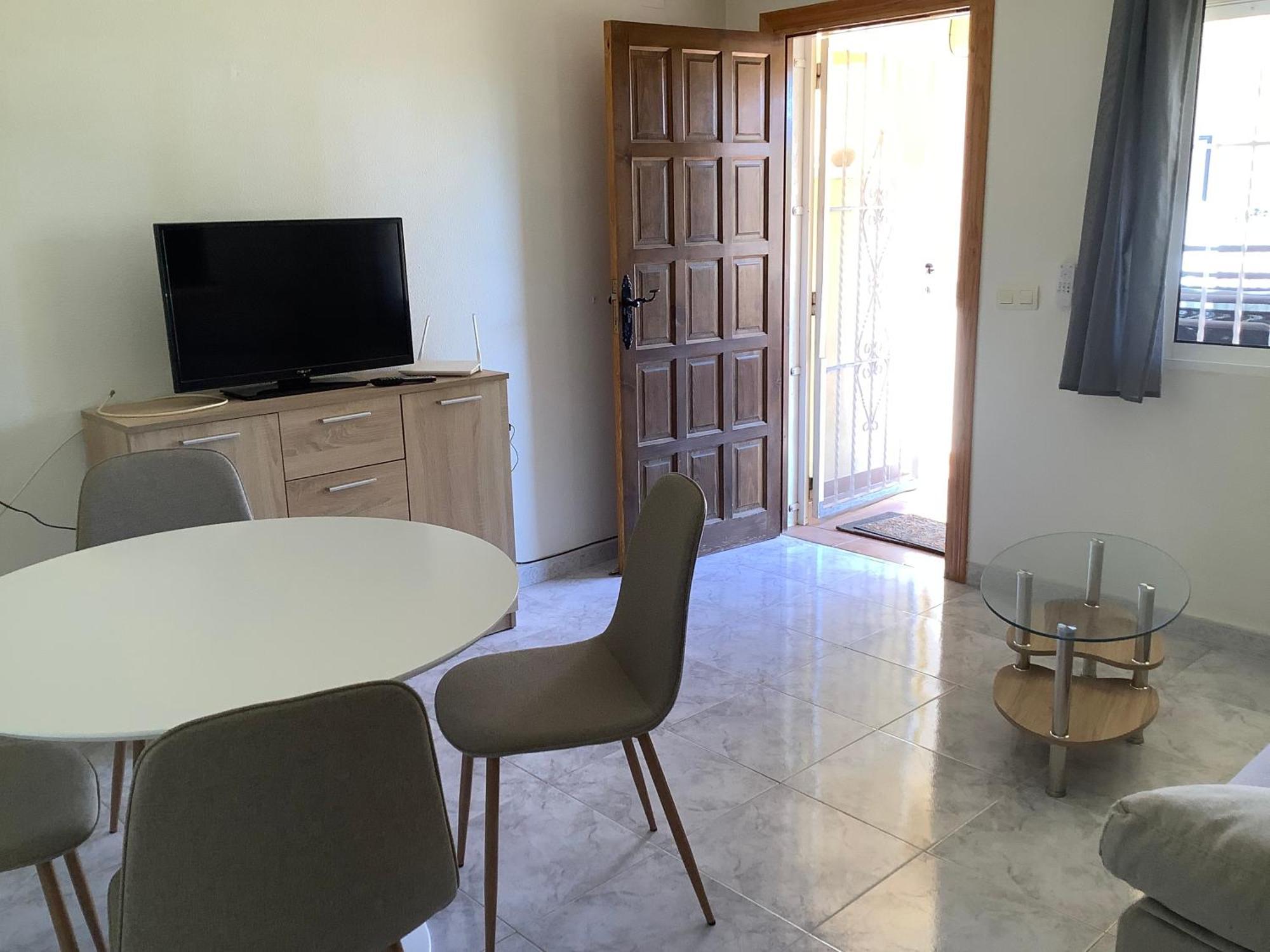Villa Martin Secure Complex Two Bed Apartment With Access To Six Pools سان ميجيل دي ساليناس المظهر الخارجي الصورة